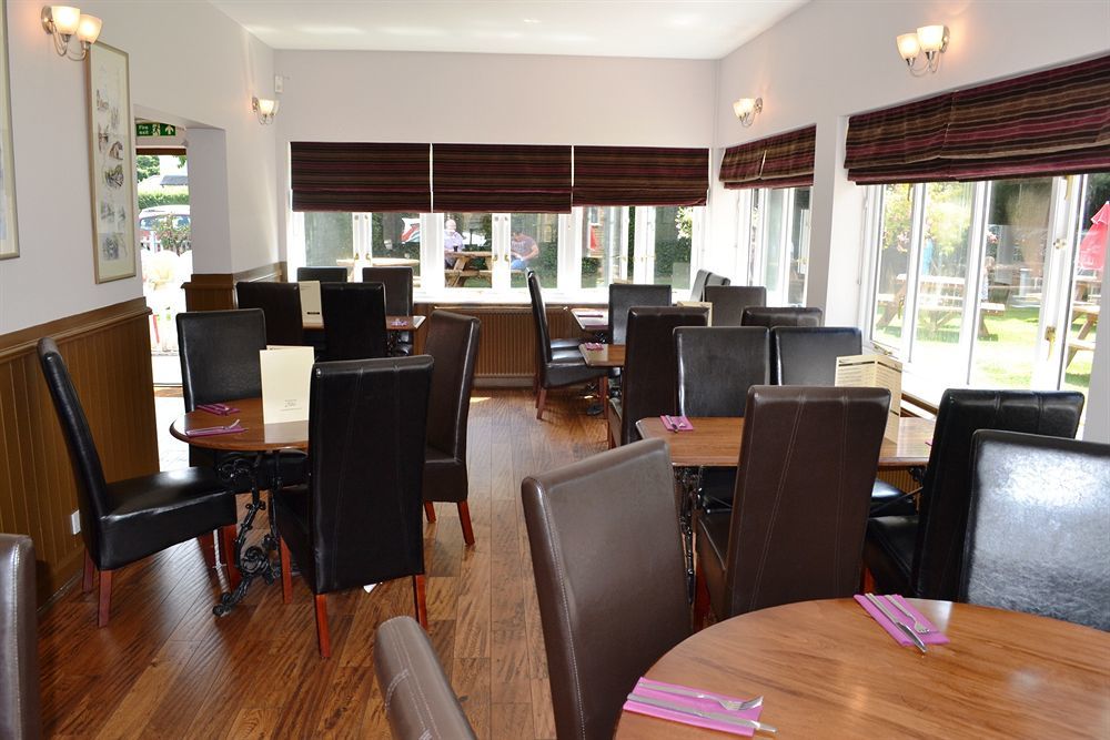 The Rowbarge Hotel Woking Eksteriør billede