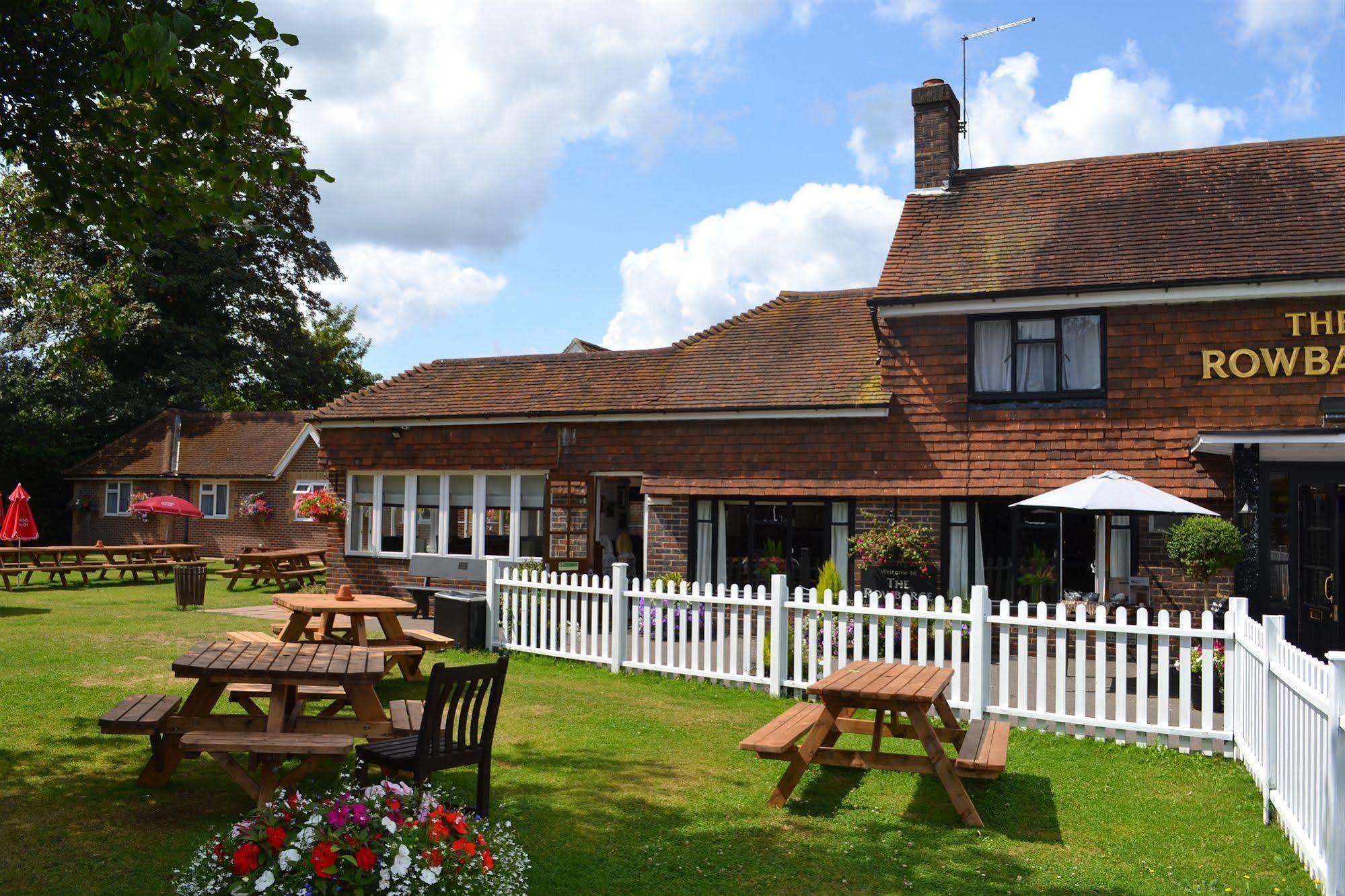 The Rowbarge Hotel Woking Eksteriør billede