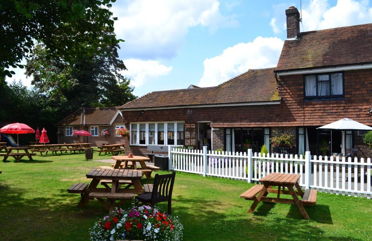 The Rowbarge Hotel Woking Eksteriør billede