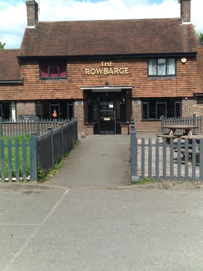 The Rowbarge Hotel Woking Eksteriør billede